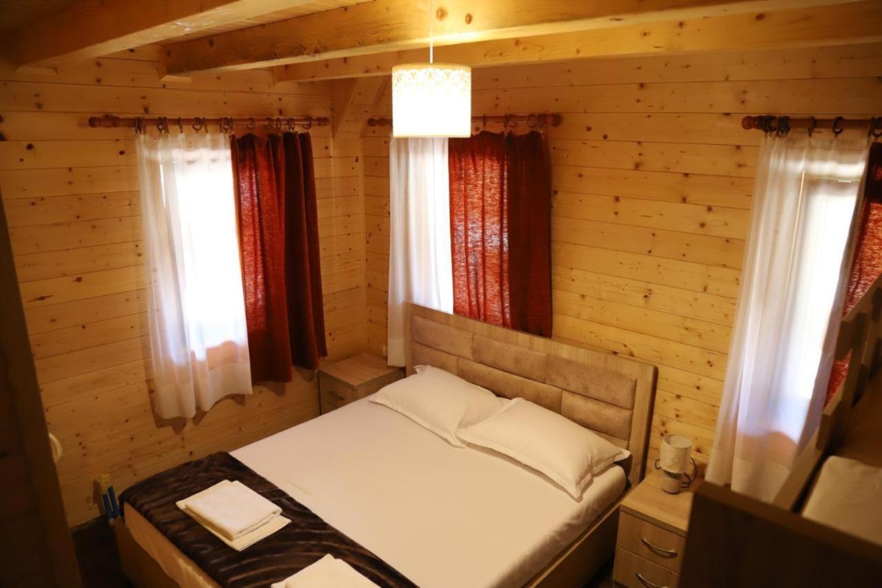 Bujtina Malaj Hotel Valbone Buitenkant foto