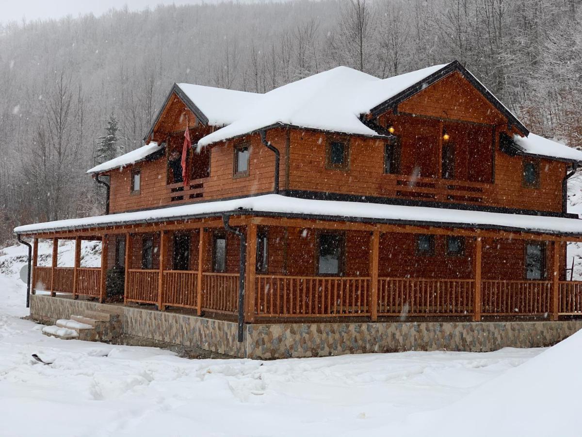 Bujtina Malaj Hotel Valbone Buitenkant foto
